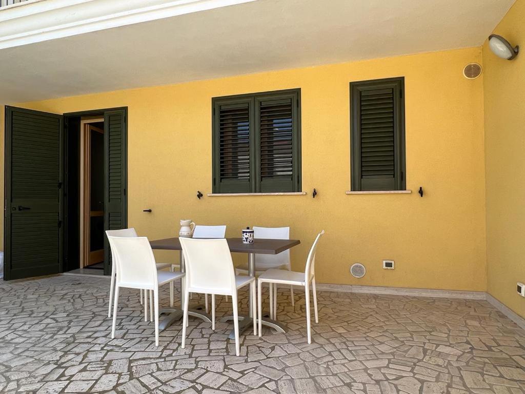 Rosmini Apartment - Parcheggio-Veranda - Baia Verde - Lido - By Click Salento Gallipoli Exterior photo